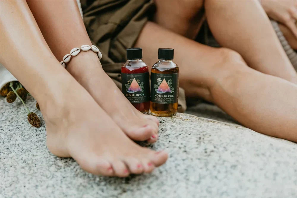 What Is Herbal Body Oiling? And How To Do It