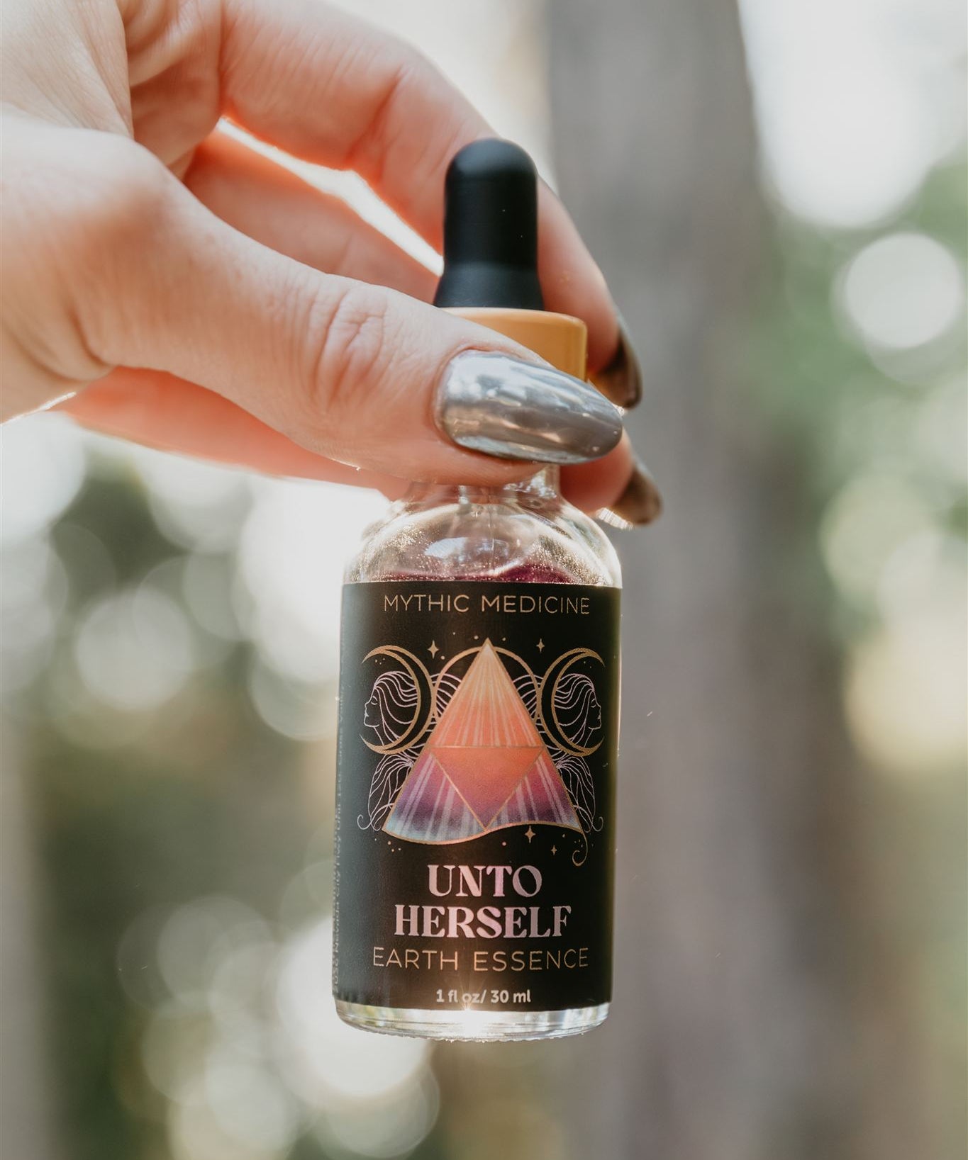 MythicMedicineUntoHerselfEarthEssence4.jpg